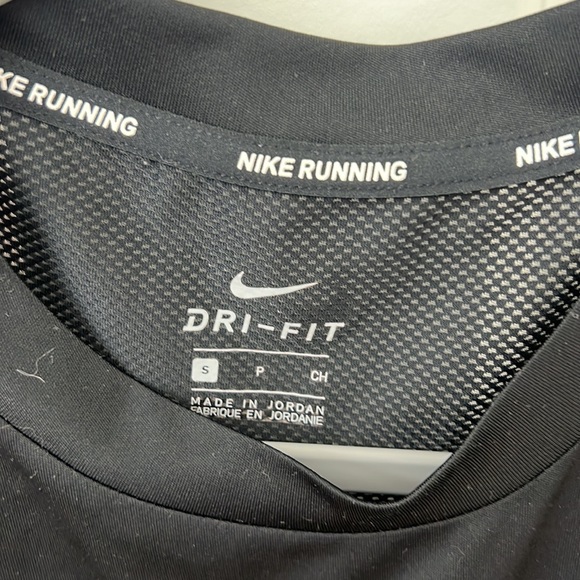 Nike Dri-Fit black running tank - Picture 2 of 3